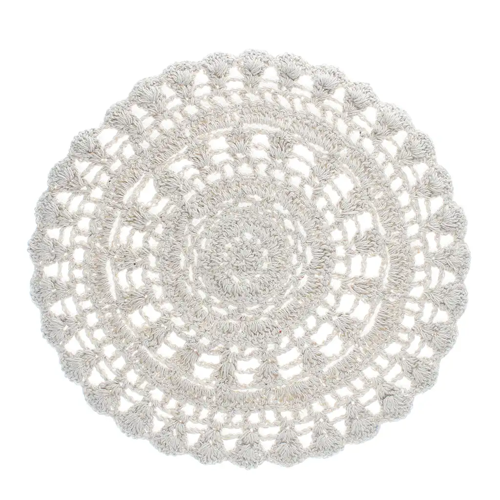 crochet placemat - ivory