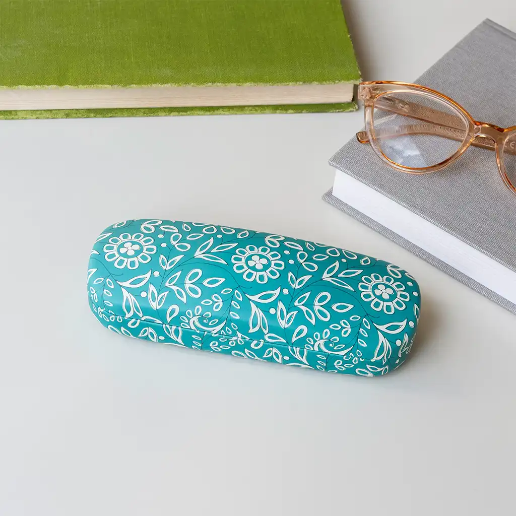 etui à lunettes et chiffon de nettoyage - radhika