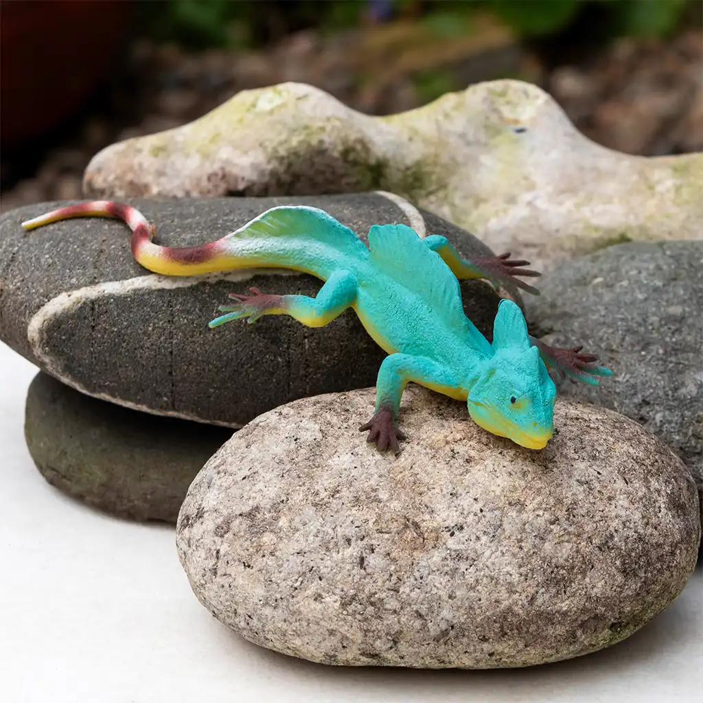 realistic double crown lizard toy