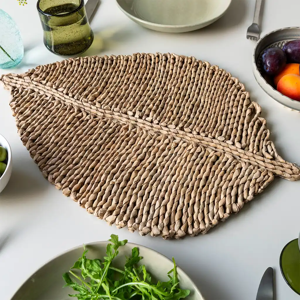 seagrass placemat - leaf