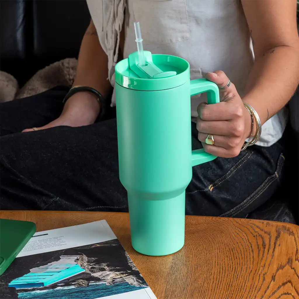 travel tumbler with handle (1.2ltr) - mint green