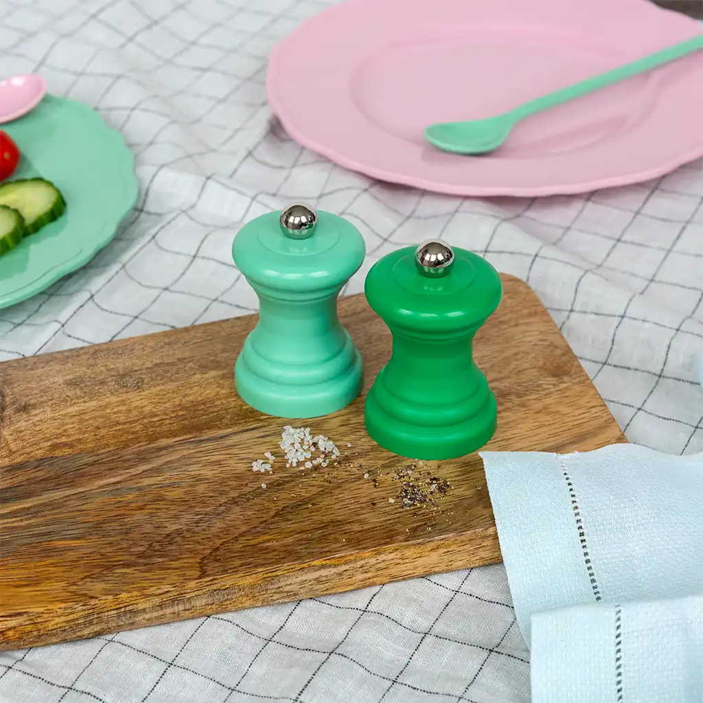 travel salt & pepper mill set - green