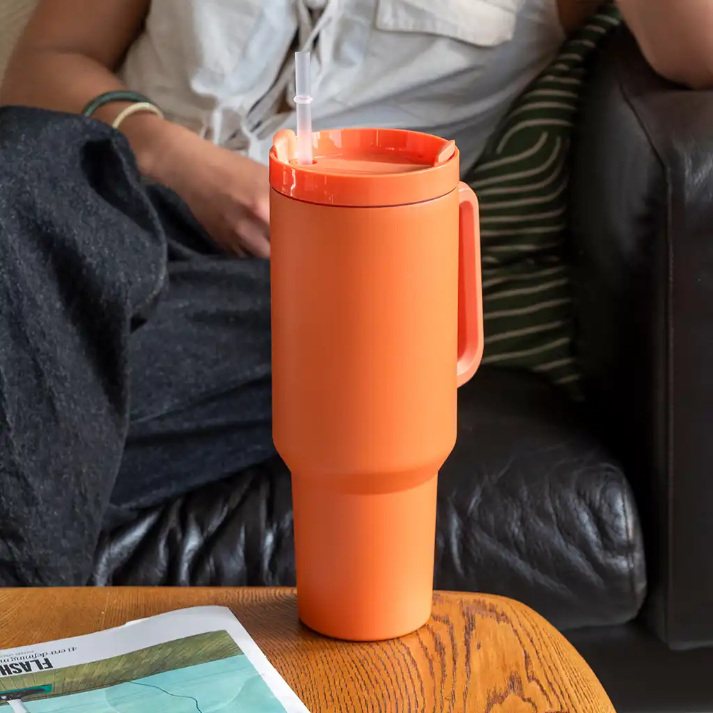 travel tumbler with handle (1.2ltr) - orange