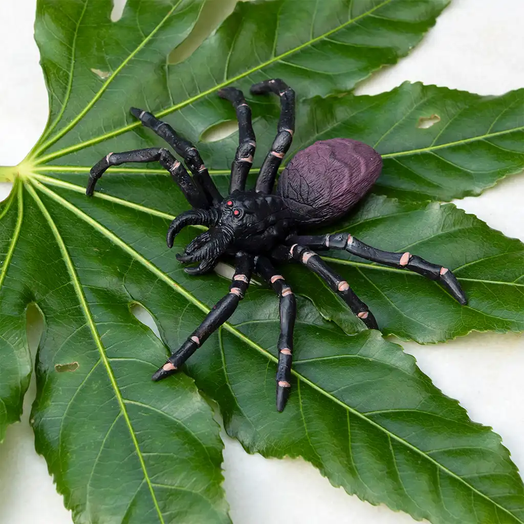 realistic tarantula toy