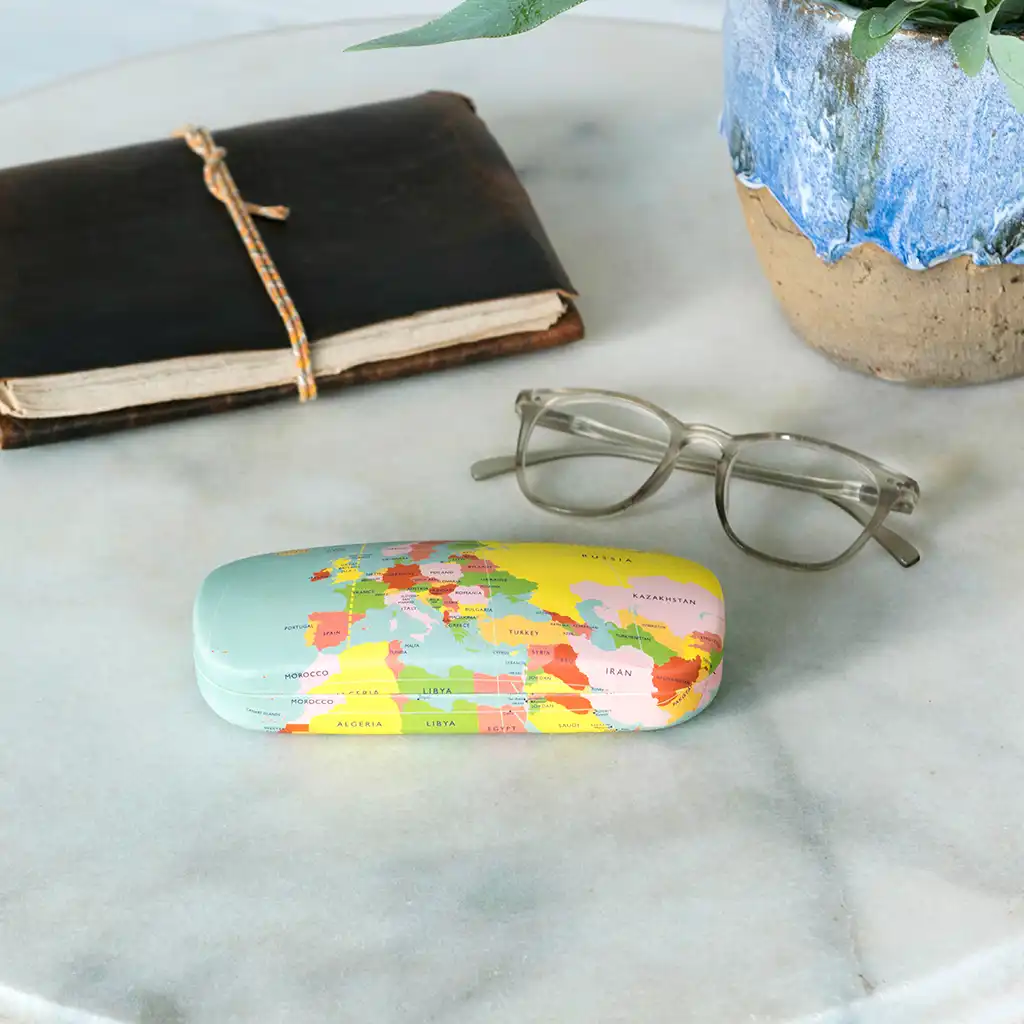 estuche de gafas world map