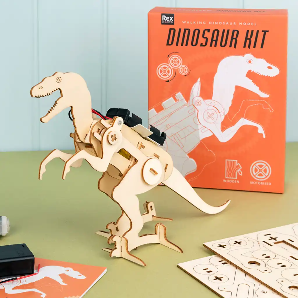 construisez votre propre dinosaure motorisé