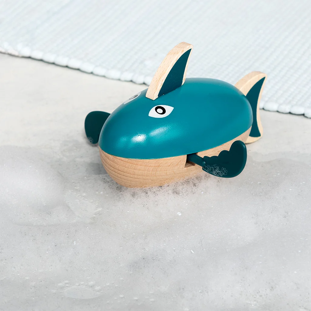 wooden wind-up bath toy - shark