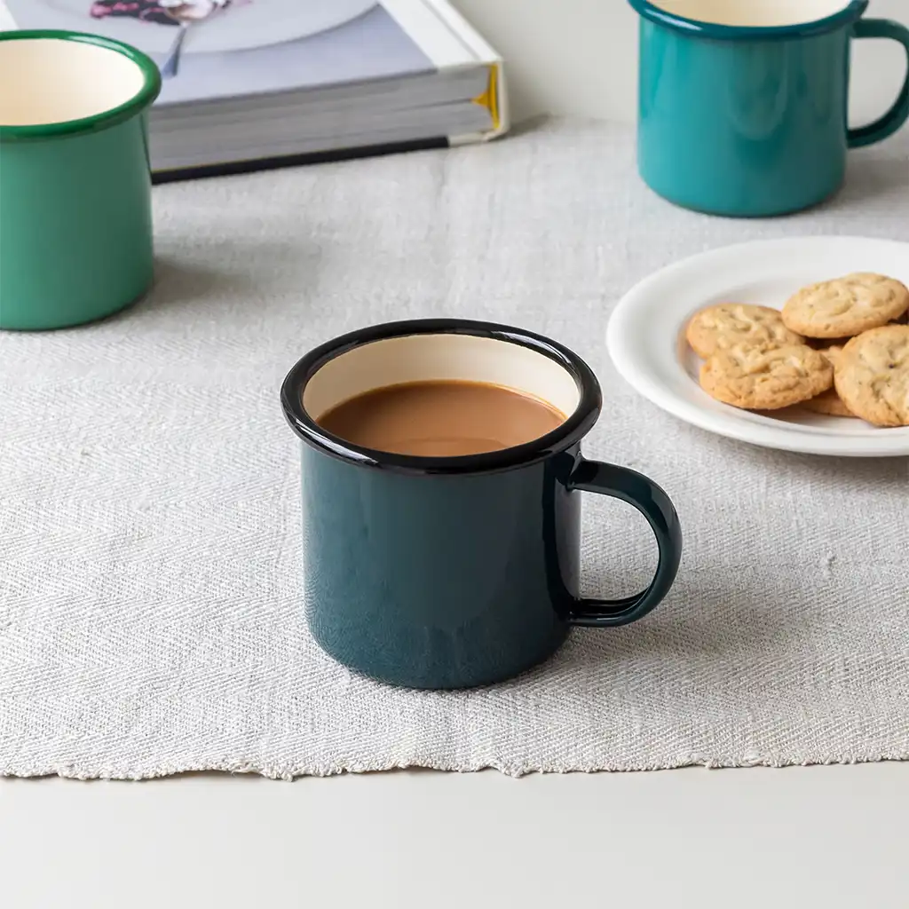 kaffeebecher aus emaille 350ml - dunkelgrün