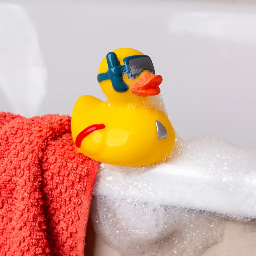 bath toy - duck with snorkel (yellow)